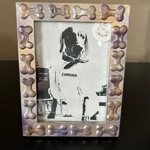 Zamora Dog Frame. NWOT